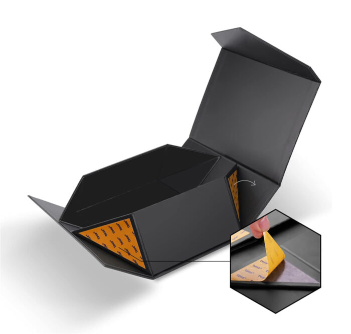 Custom collapsible rigid box with magnetic closure